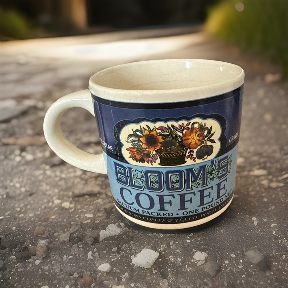 Blooms Collector's Blue Floral Coffee Mug – Vintage Ceramic Mug Westwood 1999